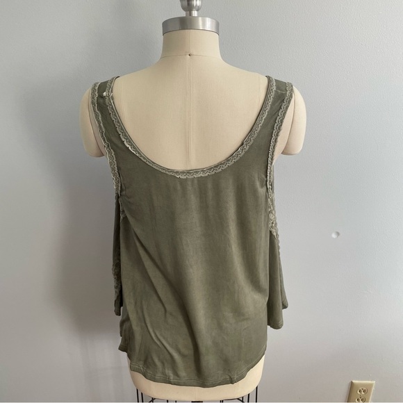 POL Tie Dyed Lace Trim Sleeveless Tank Top- Olive Green- Size Medium- NWOT - Picture 4 of 7